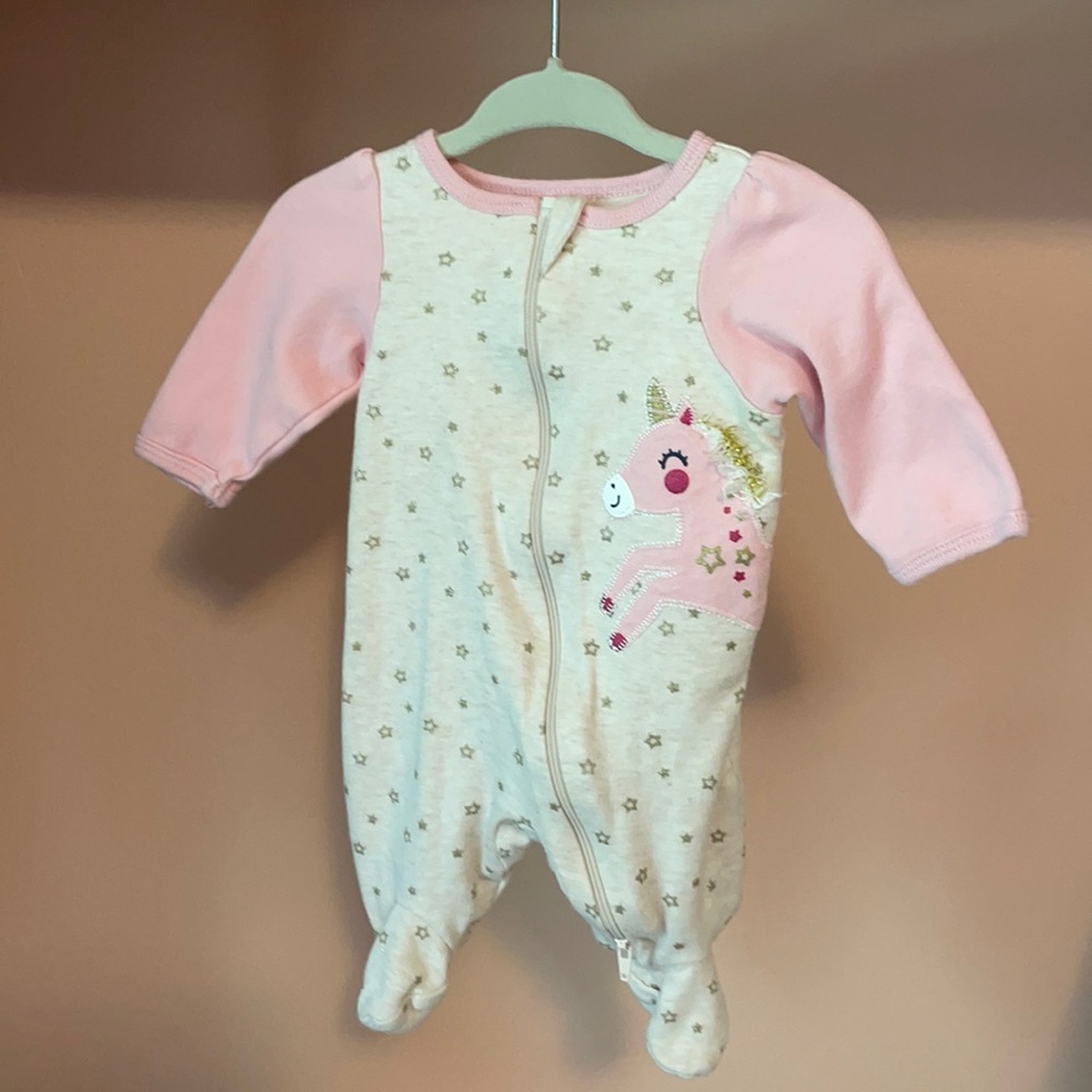 👼3 for $10👼 Baby Pink Unicorn Sleeper. NB. EUC.